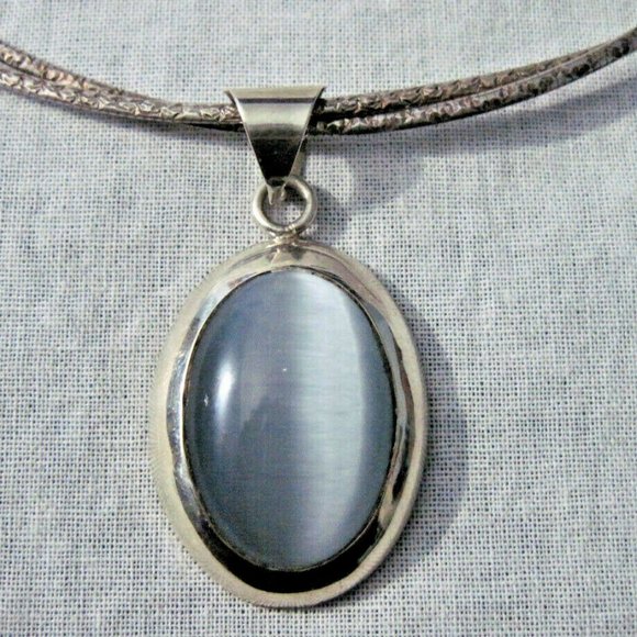 Jewelry - Sterling Reversible Omega Necklace w/ Vintage Mexico Gray Cats Eye Pendant
